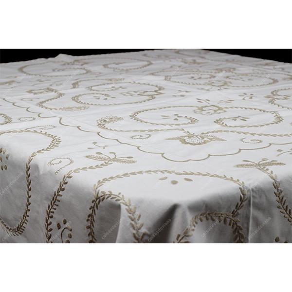 2,0x2,0-TABLECLOTH IN COTTON EMBROIDERED IN BEIGE