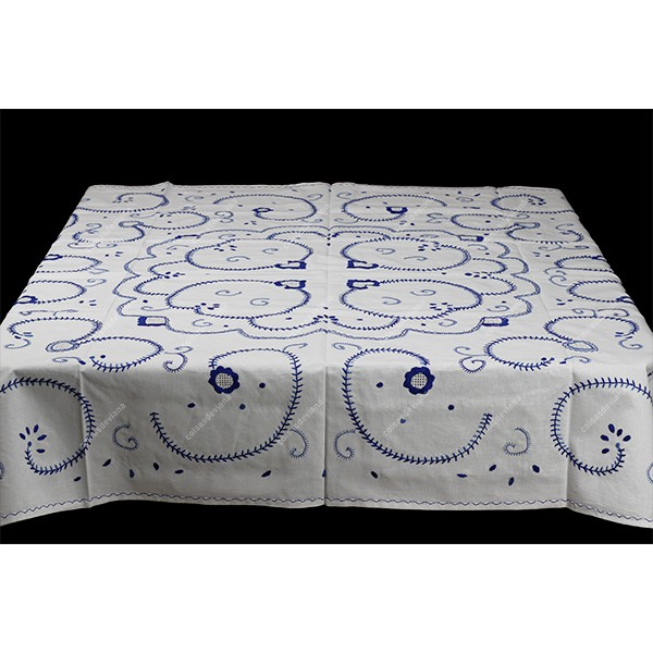 1,50x1,50-TABLECLOTH IN COTTON EMBROIDERED IN TWO BLUES