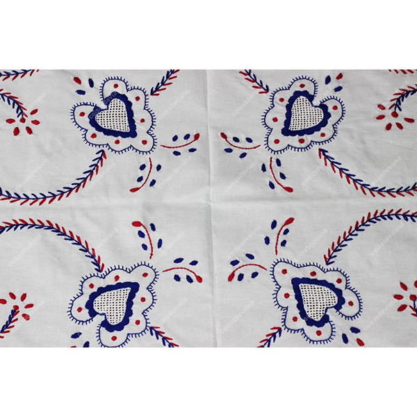 3,0x1,70-TABLECLOTH IN COTTON EMBROIDERED IN BLUE AND RED