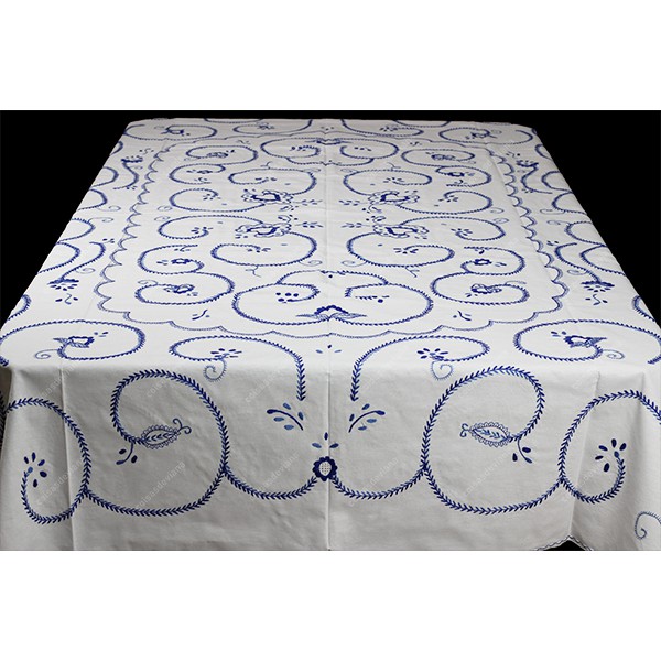 4,0x1,70-TABLECLOTH IN COTTON EMBROIDERED IN TWO BLUES