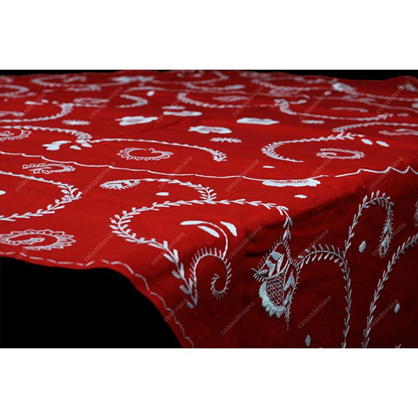 1,50 round-TABLECLOTH IN RED COTTON EMBROIDERED IN WHITE