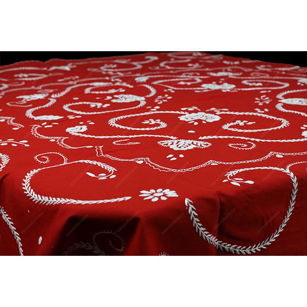 1,50x1,50-TABLECLOTH IN RED COTTON EMBROIDERED IN WHITE