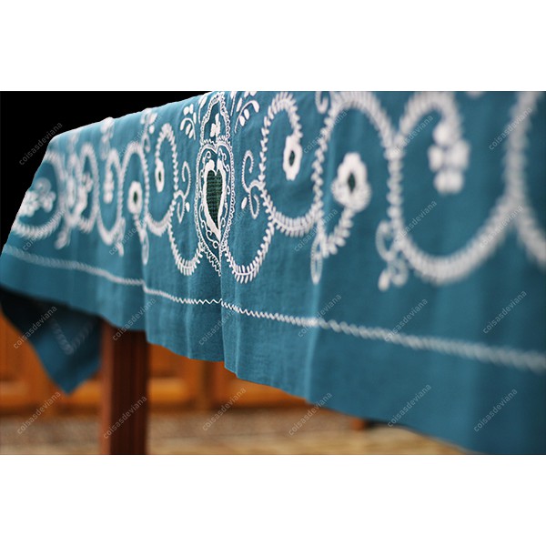 2,50x1,70-TABLECLOTH IN MARTIAL BLUE LINEN EMBROIDERED IN WHITE