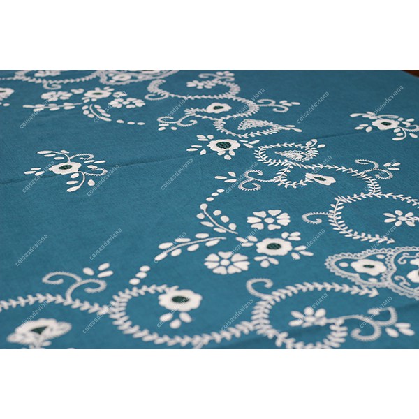 2,50x1,70-TABLECLOTH IN MARTIAL BLUE LINEN EMBROIDERED IN WHITE