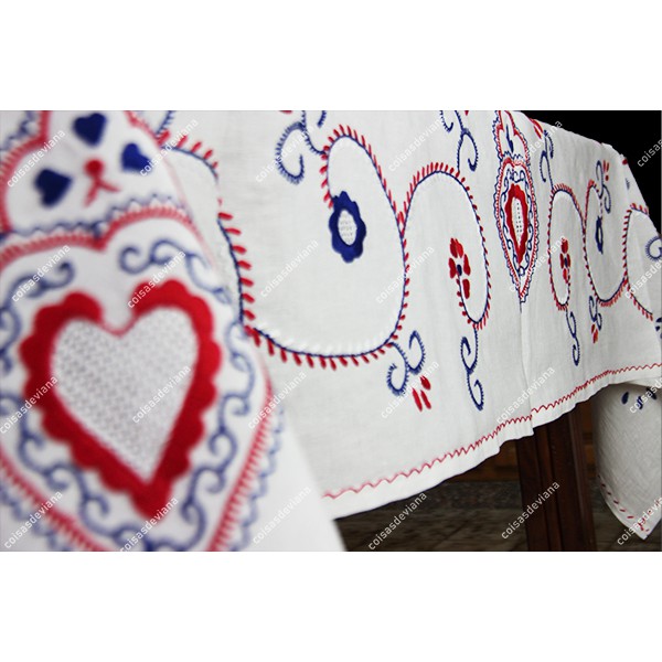 2,50x1,70-TABLECLOTH IN WHITE LINEN EMBROIDERED IN THREE COLOURS