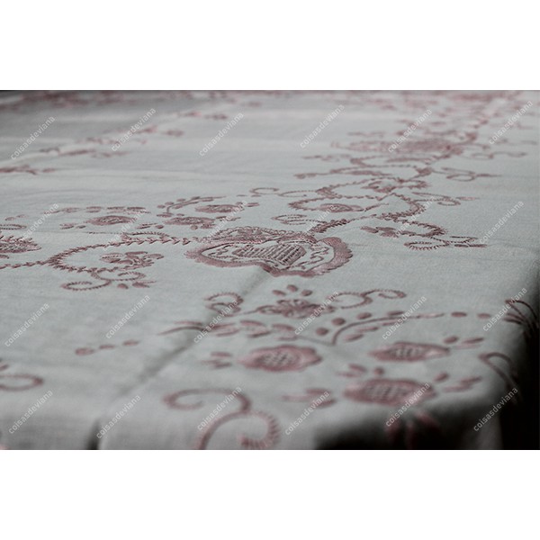 2,50x1,70-TABLECLOTH IN PINK TEA LINEN EMBROIDERED IN LIGHT PINK