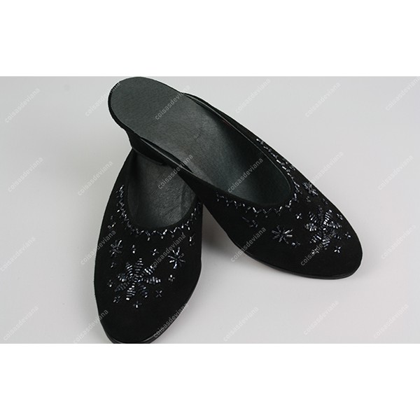 SLIPPER VIANA EMBROIDERY WITH GLASS LEATHER SOLE