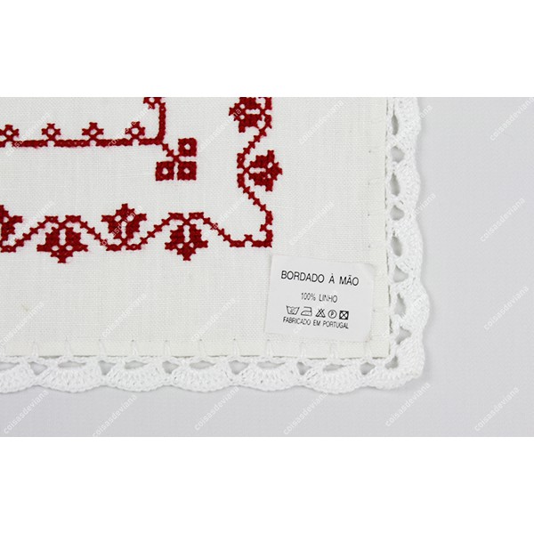 LOVE HANDKERCHIEF IN LINEN RICH EMBROIDERED IN CROSS STITCH AND CROCHET STITCH LACE