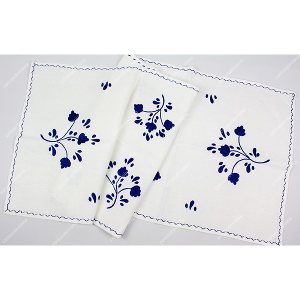 CENTERPIECE OR TABLE RUNNER WITH EMBROIDERY VIANA'S CROCKERY