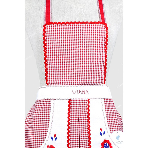 APRON WITH CHEST  AND VIANA'S EMBROIDERY