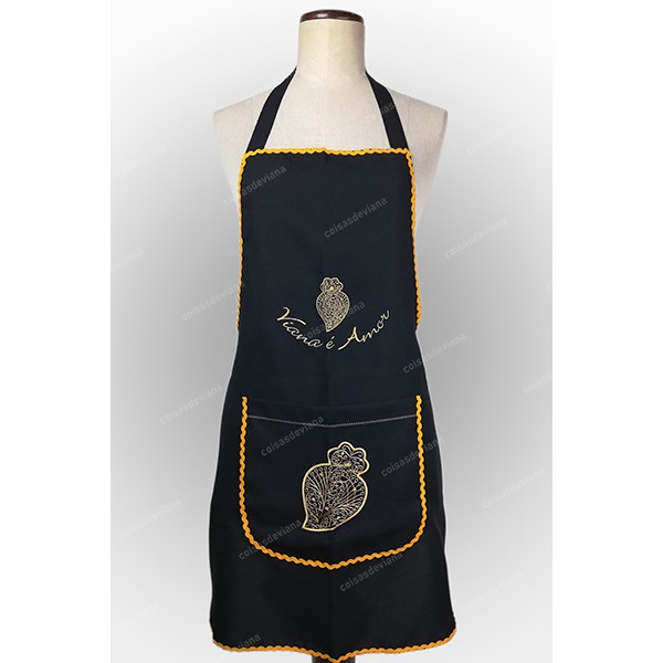 ENTIRE APRON WITH VIANA'S HEART EMBROIDERED TO THE MACHINE