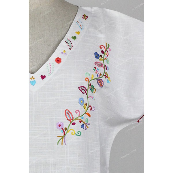 BLOUSE WITH VALENTINE HANDKERCHIEF EMBROIDERY BY HAND