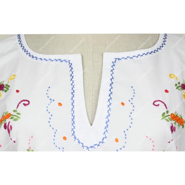 VIANA EMBROIDERY BLOUSE WITHOUT COLLAR SHORT SLEEVE
