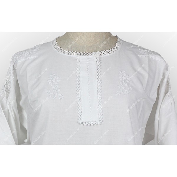 COTTON SHIRT WITH WHITE EMBROIDERY WITH LACE AND COMBS FOR SUNDAY COSTUME