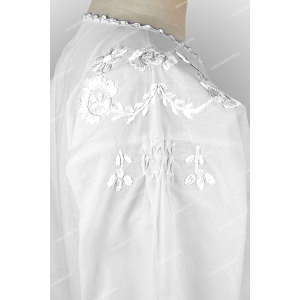 VIANESA SHIRT IN COTTON WITH WHITE SIMPLE EMBROIDERY FOR LAVRADEIRA COSTUME