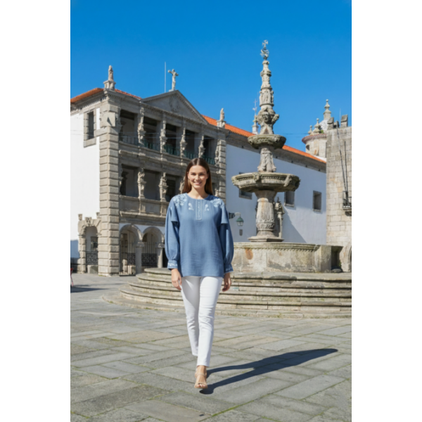 CAMISA VIANESA LINHO AZUL BORDADO RICO AZUL CLARO