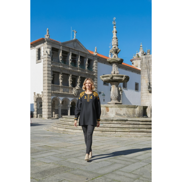 CAMISA VIANESA LINHO PRETO BORDADO RICO DOURADO