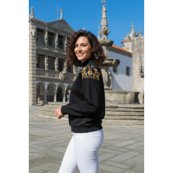 SWEATSHIRT PRETA BORDADO VIANA DOURADO MÁQUINA