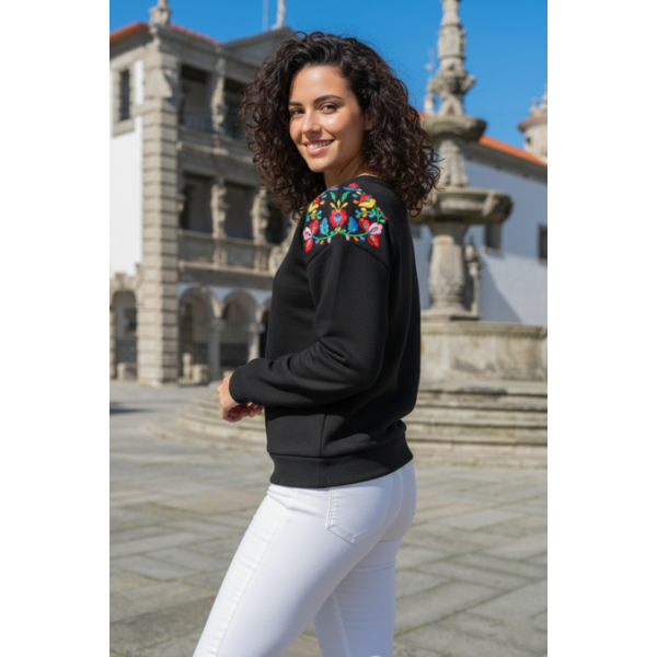 SWEATSHIRT PRETA BORDADO VIANA MULTICORES MÁQUINA