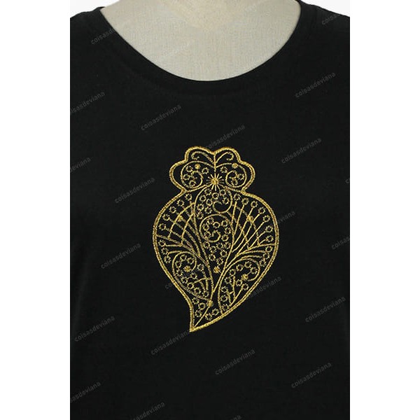 BLACK T-SHIRT WITH VIANA'S HEART EMBROIDERED BY MACHINE