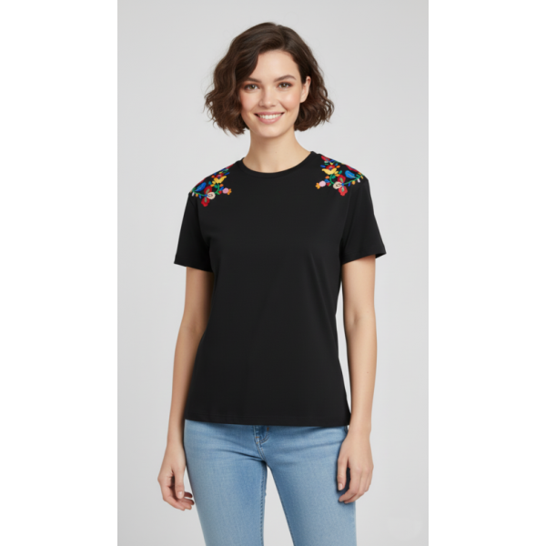 T-SHIRT PRETA BORDADO VIANA MULTICORES MÁQUINA