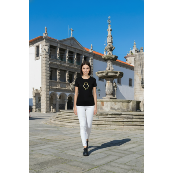 T-SHIRT PRETA CORAÇÃO VIANA ESTAMPADO